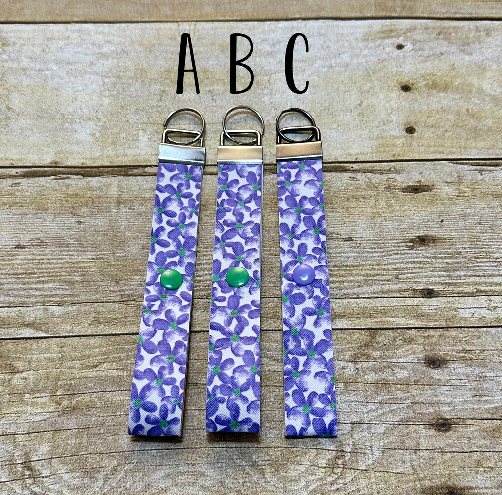 Mouse Ear Holder: Purple Flowers