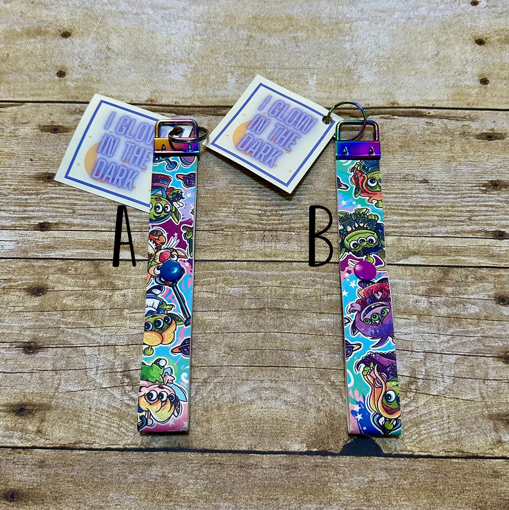 Mouse Ear Holder: Glow Alien